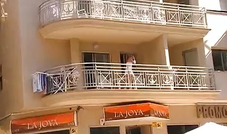 מאה דולר שיעור סרטי פורנו לצפייה ישירה בחינם מבוא עם ברונטית יפה.