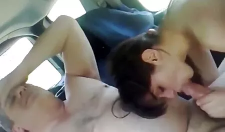 גבר נאה, בלונדיני שמן, מפונק על סרטי סקס חינם באורך מלא הרצפה.