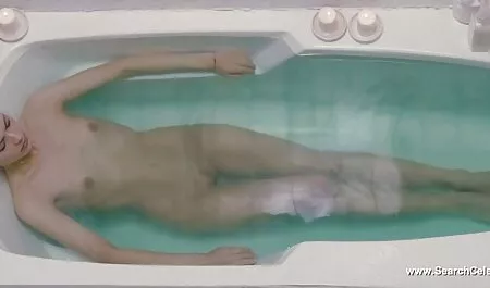 אמי מפנקת את הבן סרטי פורנו לצפיה בחינם העייף.