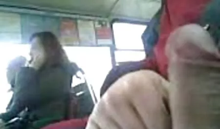 המעסה סרטי פורנו לצפייה ישירה בחינם חיבק את הבחורה שוב והכניס את המטוס שלה