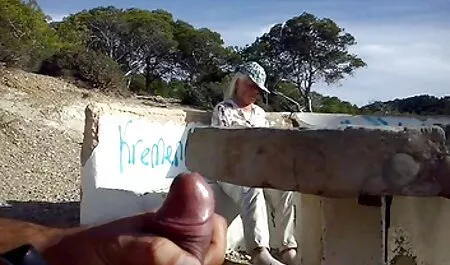 גברים ישנו יופי משולש סרטי סקס למבוגרים חינם אנאלי.