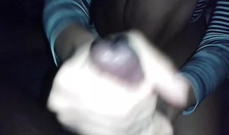 חברה צפייה ישירה סרטי סקס עם צעצוע דוחה חורים שזופים