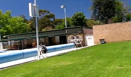 אז היופי של סרטי סקס לסביות חינם כף היד
