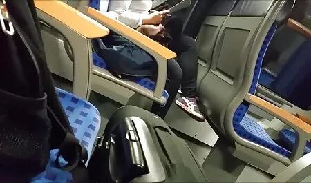 כלבה חצי עירומה מנמנמת סרטי פורנו להורדה חינם ביער החורף