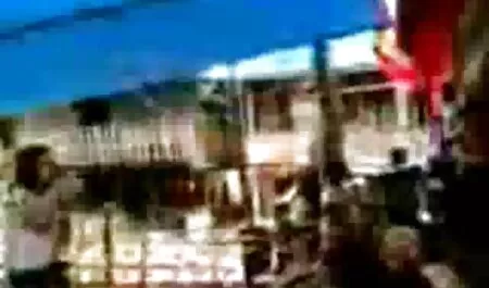 בעלה של בוצ סרטי סקס חינם עם חיות ' יה, ביום האבל, ובילוי ברור, מסודר עם אשתו בבית.
