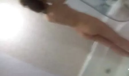 האצבע סרטי סקס בעברית חינם האדומה במקלחת הייתה נהדרת.