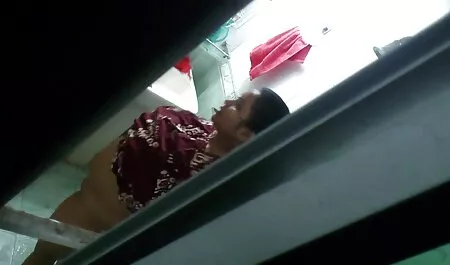 ניקוי הבית הפך לסכסוך סקס סרטונים חינם עם אח על השולחן